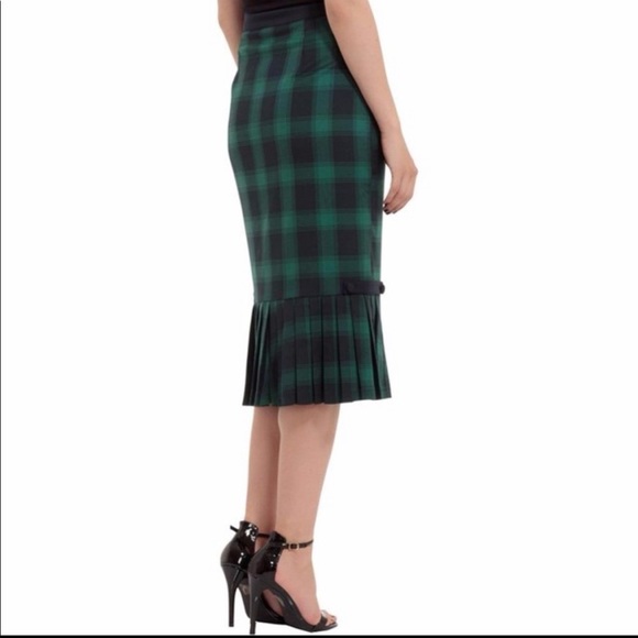 Voodoo Vixen Dresses & Skirts - Voodoo Vixen Navy Blue & Green Tartan Plaid Retro Pinup Pencil Skirt Large NWT